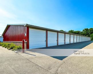 Photo 2 of Storage in Oshkosh - 3132 Jackson Street, Oshkosh, WI