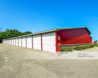 Photo 3 of Storage in Oshkosh - 3132 Jackson Street, Oshkosh, WI