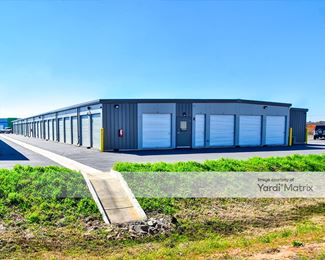 Photo 2 of Extra Space Storage - 200 Leamington Blvd, Byron, GA