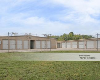 Photo 3 of 4 Sight Storage - 2407 Woodbine Drive, Kilgore, TX