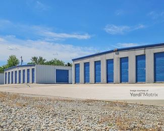 Photo 3 of Blue Lagoon Storage - 620 Robins Road, Hiawatha, IA