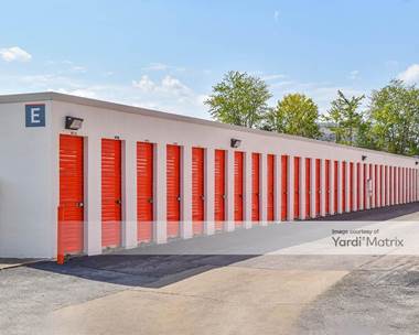 Storage Units for Rent available at 1920 North Green River Road, Evansville, IN 47715