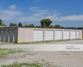 Photo 2 of Fifteenth Street Self-Storage - 1611 Broadway Street, Vincennes, IN
