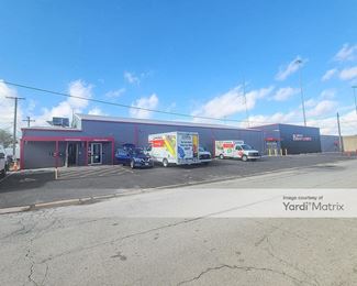 Photo 3 of Lansing Self Storage - 17506 Chicago Avenue, Lansing, IL