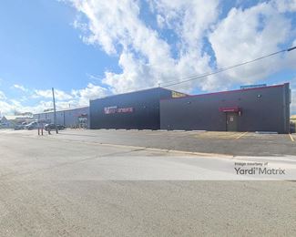 Photo 4 of Lansing Self Storage - 17506 Chicago Avenue, Lansing, IL