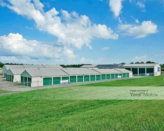 Photo 2 of Storage Rentals of America - 804 Vernon Valley Drive, Cedar Rapids, IA