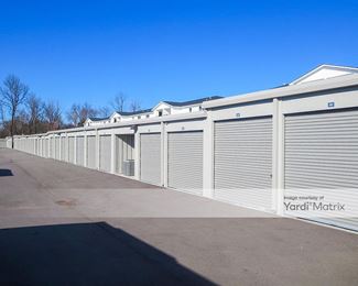 Photo 3 of Public Storage - 3301 Schlosser Farm Way, Jeffersonville, IN