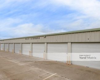 Photo 3 of Right Move Storage - 5103 Estes Pkwy, Longview, TX