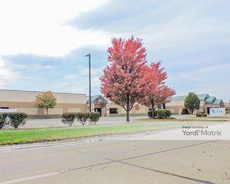 Photo 3 of Ultra Self Storage - 400 Fountain Lakes Blvd, St. Charles, MO