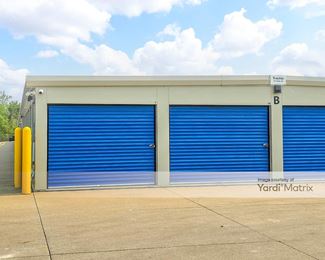 Photo 3 of Corridor Storage - 4150 3rd Avenue, Marion, IA