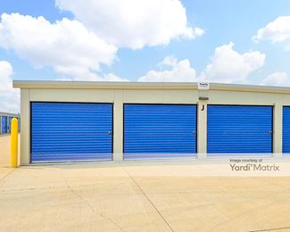 Photo 2 of Corridor Storage - 4395 3rd Avenue, Marion, IA
