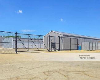 Photo 1 of Quick-N-Easy Self Storage - 1450 Robins Road, Hiawatha, IA