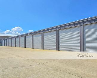 Photo 3 of Quick-N-Easy Self Storage - 1450 Robins Road, Hiawatha, IA