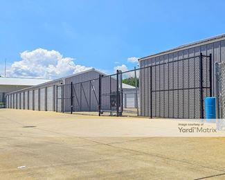 Photo 5 of Quick-N-Easy Self Storage - 1450 Robins Road, Hiawatha, IA