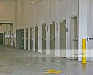 Photo 2 of Devon Self Storage - 2100 SW Edgewood Road, Cedar Rapids, IA