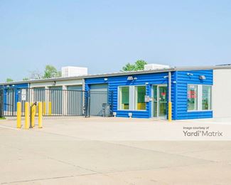 Photo 2 of That-s STORbiz! - 3135 SW J Street, Cedar Rapids, IA