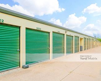 Photo 2 of iStorage - 2100 James Street, Coralville, IA