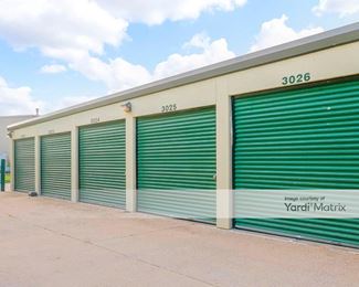 Photo 5 of iStorage - 2100 James Street, Coralville, IA