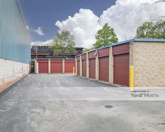 Photo 3 of StorageMart - 6932 South South Chicago Avenue, Chicago, IL