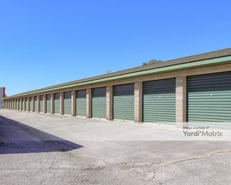 Photo 3 of Fon Du Lac Mini Storage - 333 Carver Lane, East Peoria, IL