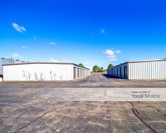 Photo 4 of DJ Storage - 1312 9th Street, Lacon, IL