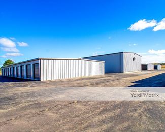 Photo 5 of DJ Storage - 1312 9th Street, Lacon, IL