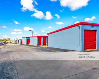 Photo 4 of Storage Rentals of America - 8101 North Hale Avenue, Peoria, IL