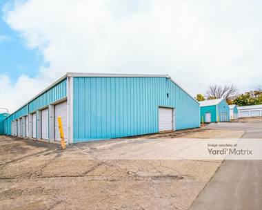 Storage Units for Rent available at 7500 North Brauer Road, Peoria, IL 61615