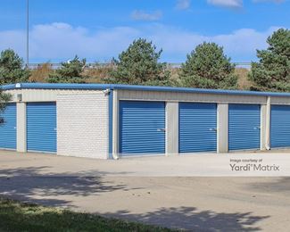 Photo 3 of Extra Space Storage - 1039 West Jefferson Street, Morton, IL