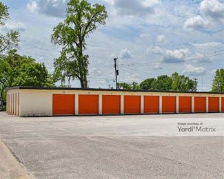 Photo 1 of U-Store-It - 1013 West Washington Street, Macomb, IL