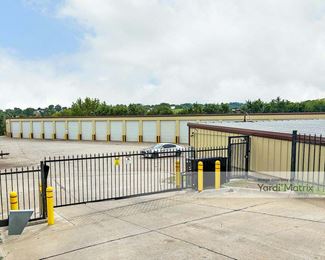 Photo 4 of StorageMart - 6556 North 90th Plaza, Omaha, NE