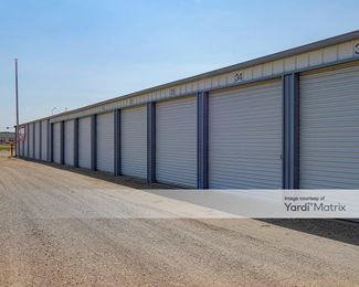 Photo 2 of Oahe Storage - 1415 North US Highway 83, Fort Pierre, SD