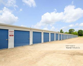Photo 2 of Cubby Hole Louisiana Self Storage - 1102 East Bert Kouns Industrial Loop, Shreveport, LA
