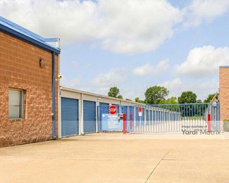 Photo 3 of Cubby Hole Louisiana Self Storage - 1102 East Bert Kouns Industrial Loop, Shreveport, LA