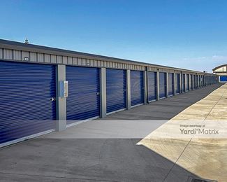 Photo 3 of Storland Self  Storage - 338 Shannon Pkwy, Visalia, CA