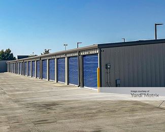 Photo 6 of Storland Self  Storage - 338 Shannon Pkwy, Visalia, CA
