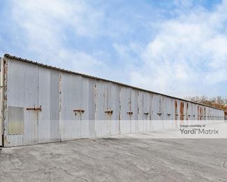 Photo 4 of A-1 Storage - 410 Preston Avenue, Pasadena, TX