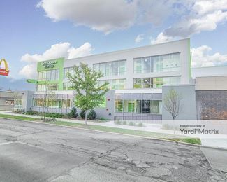 Photo 2 of Extra Space Storage - 2850 North Ashland Avenue, Chicago, IL
