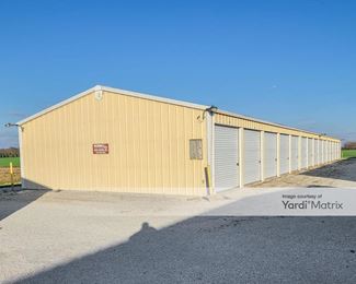 Photo 2 of Momence Storage - 2076 North State Route 1 17, Momence, IL