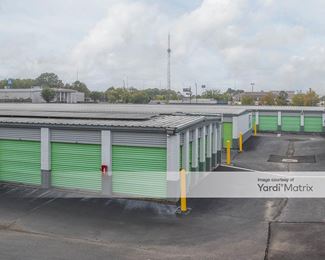 Photo 2 of Extra Space Storage - 6010 Monticello Drive, Montgomery, AL