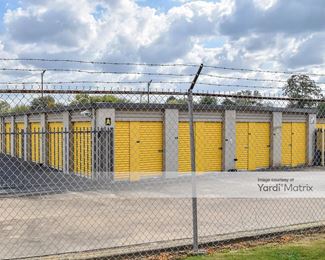 Photo 4 of Storage Rentals of America - 2895 Vaughn Plaza Road, Montgomery, AL