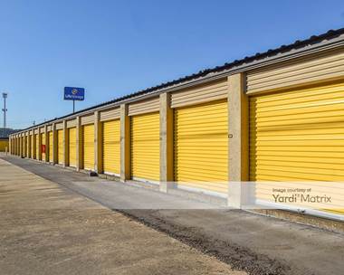 Storage Units for Rent available at 1201 Coliseum Blvd, Montgomery, AL 36110