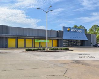 Photo 2 of Storage Rentals of America - 2650 East South Blvd, Montgomery, AL