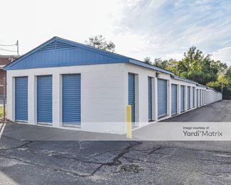 Photo 2 of Radiant Storage - 1118 East South Blvd, Montgomery, AL