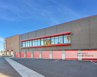 Photo 2 of StorQuest Self  Storage - 510 North Avenue, Vista, CA