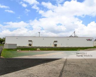 Photo 3 of Store Space Self Storage - 200 South Sumner Street, York, PA