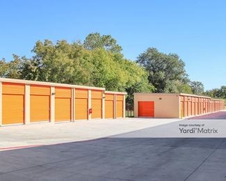 Photo 3 of Public Storage - 2211 North Travis Street, Sherman, TX