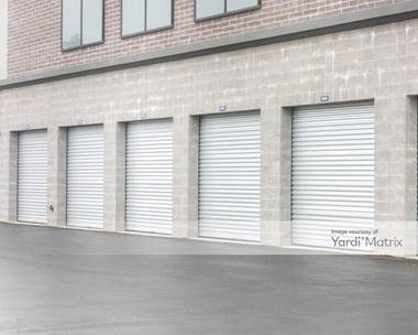 Storage Units for Rent available at 3177 California Avenue, Signal Hill, CA 90755