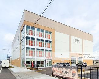 Photo 2 of Public Storage - 5251 North Kedzie Avenue, Chicago, IL