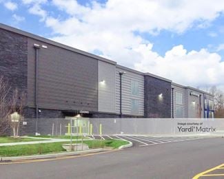 Photo 2 of Extra Space Storage - 471 Elizabeth Avenue, Somerset, NJ